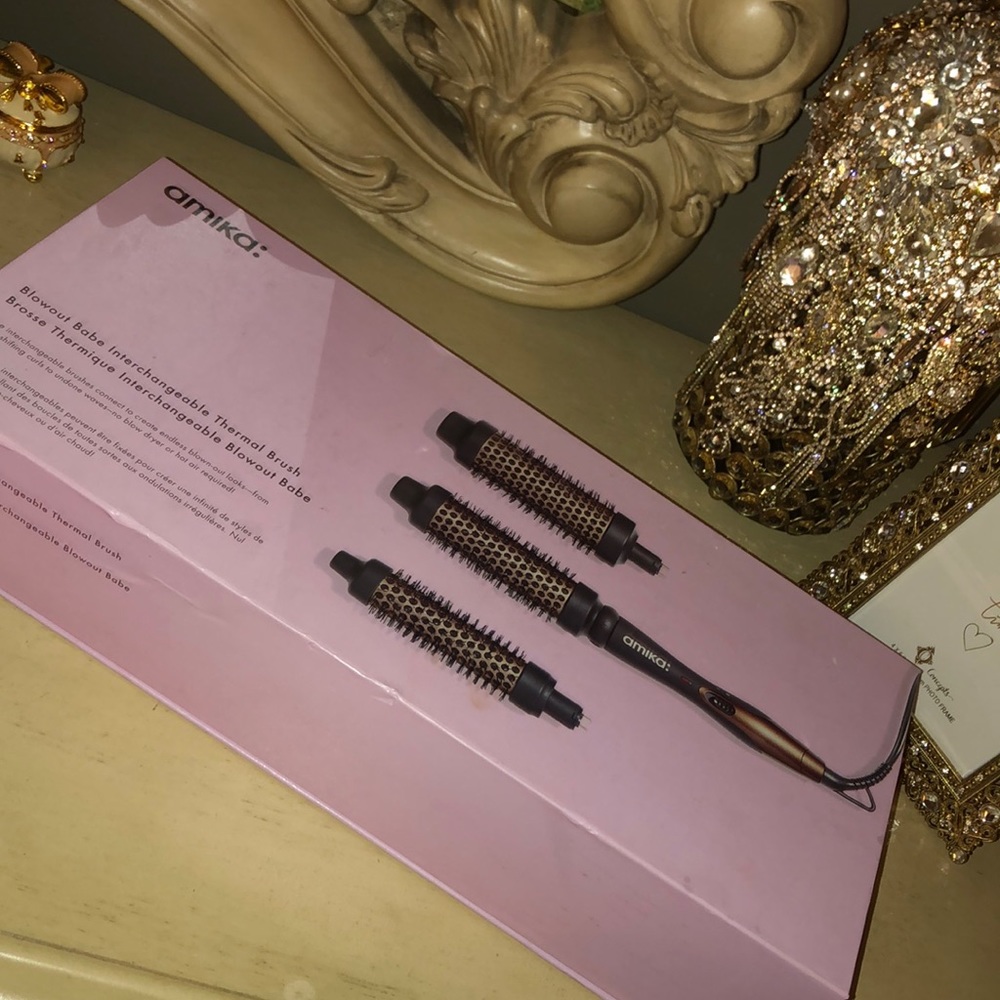 Amika blowout babe interchangeable thermal brush